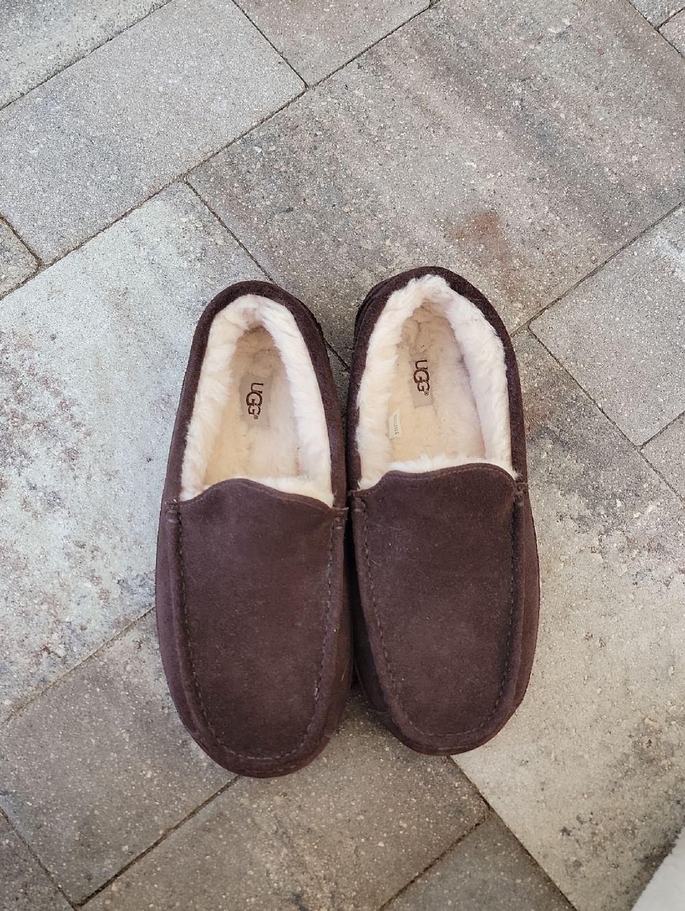 UGG Men’s Brown Ascot Suede Shearling-Lined Moc Toe Slippers Sz 10